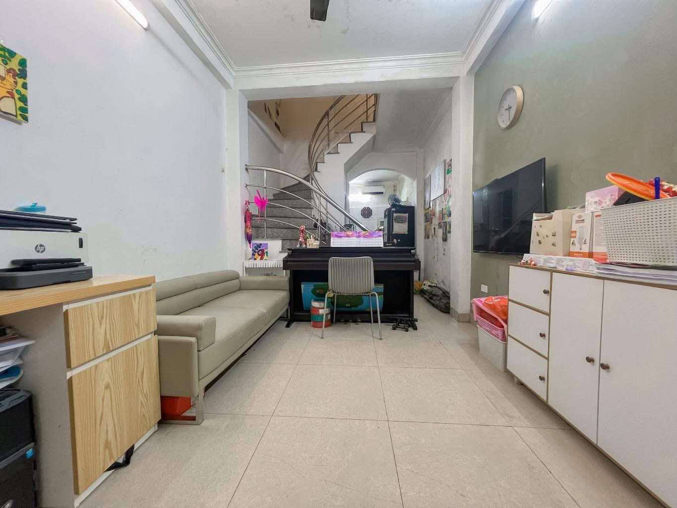 CỰC PHẨM HOÀNG MAI - 5 TẦNG MỚI CỨNG - KHU TRUNG TÂM - SỔ HỒNG VUÔNG VẮN