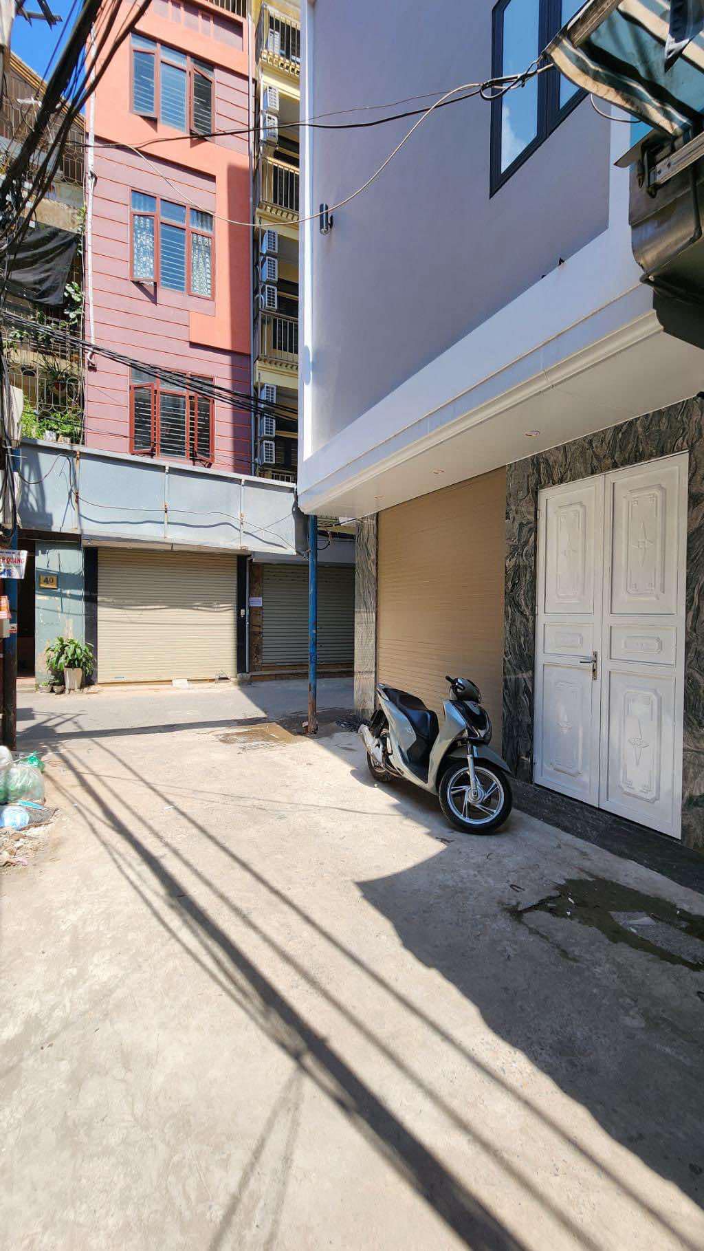 Nhà 2 mặt tiền phố Cự Lộc-Thanh Xuân