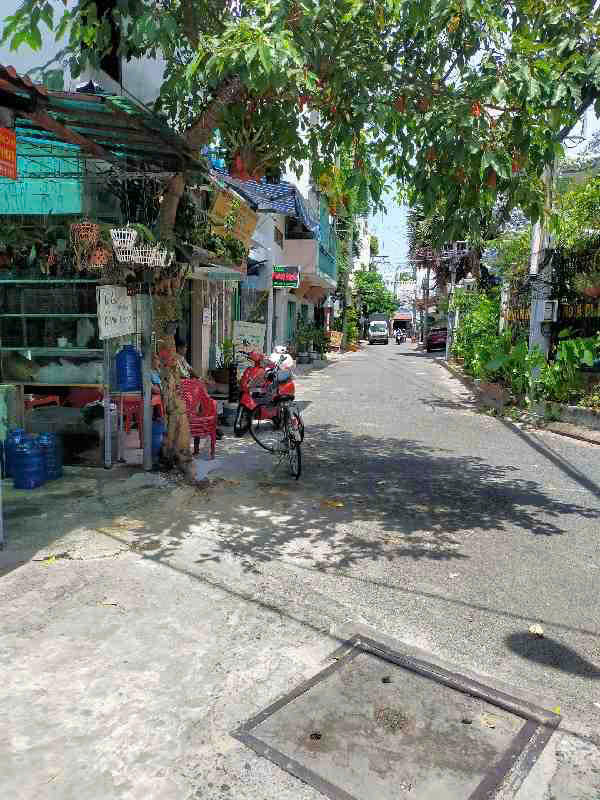 HẺM XE HƠI - KHU VIP CHỢ VẢI NỔI TIẾNG TÂN PHÚ- THÔNG RA VƯỜN LÀI - GIÁP TÂN BÌNH- CÁCH MẶT TIỀN 40M - 44.3M2- CHỈ 6 TỶ