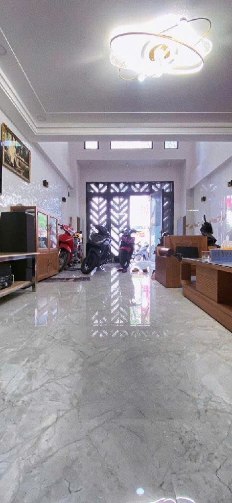 Siêu phẩm mới keng , nhà 5 tầng thang máy