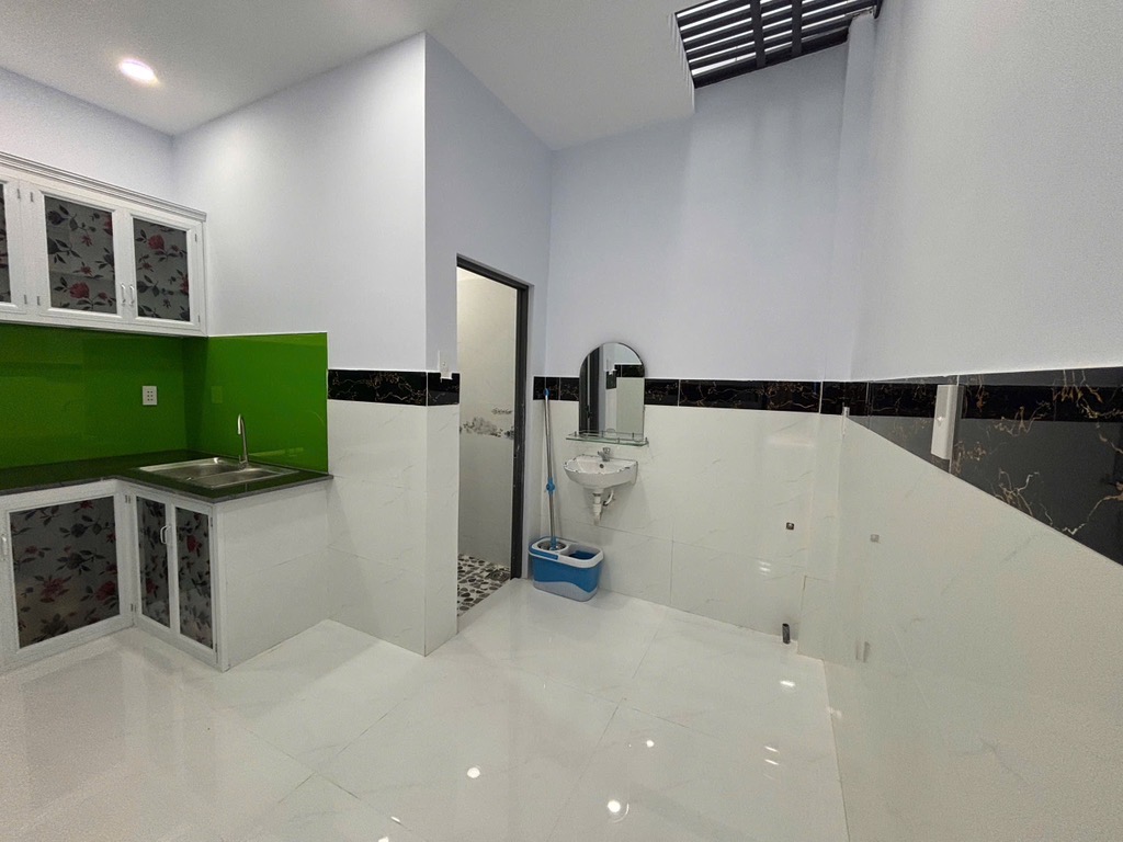 Nhà đẹp vào ở ngay, hẻm xe hơi 10m gần Metro hiệp phú