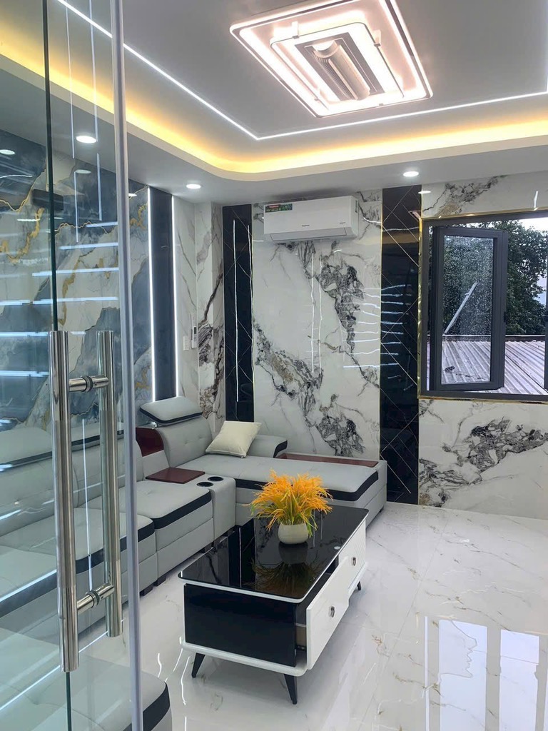 Cực phẩm 6 tầng- hẻm vip xe tải- khu nhà giàu quận 12 sát mặt đường Dương thị mười