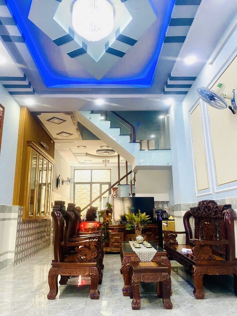 Siêu phẩm nhà quận 12 - xe hơi vao tận nhà- full nội thất