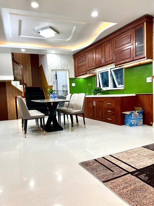 Nhà đẹp kiên cố hẻm xe hơi ngang 10m hiếm