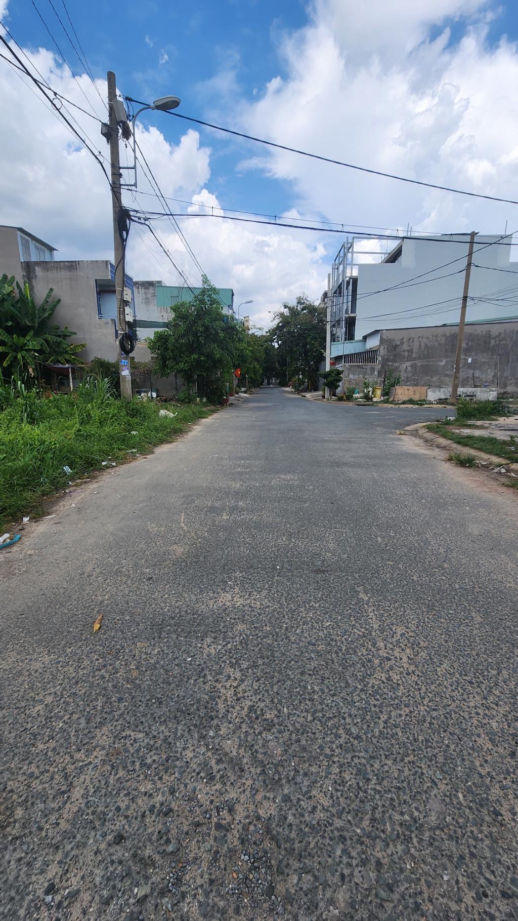 GẤP BÁN GIÁ CHỈ 6,3TỶ HẺM XE HƠI DÒNG TIỀN 10TR THÁNG , HOÀN CÔNG ĐỦ