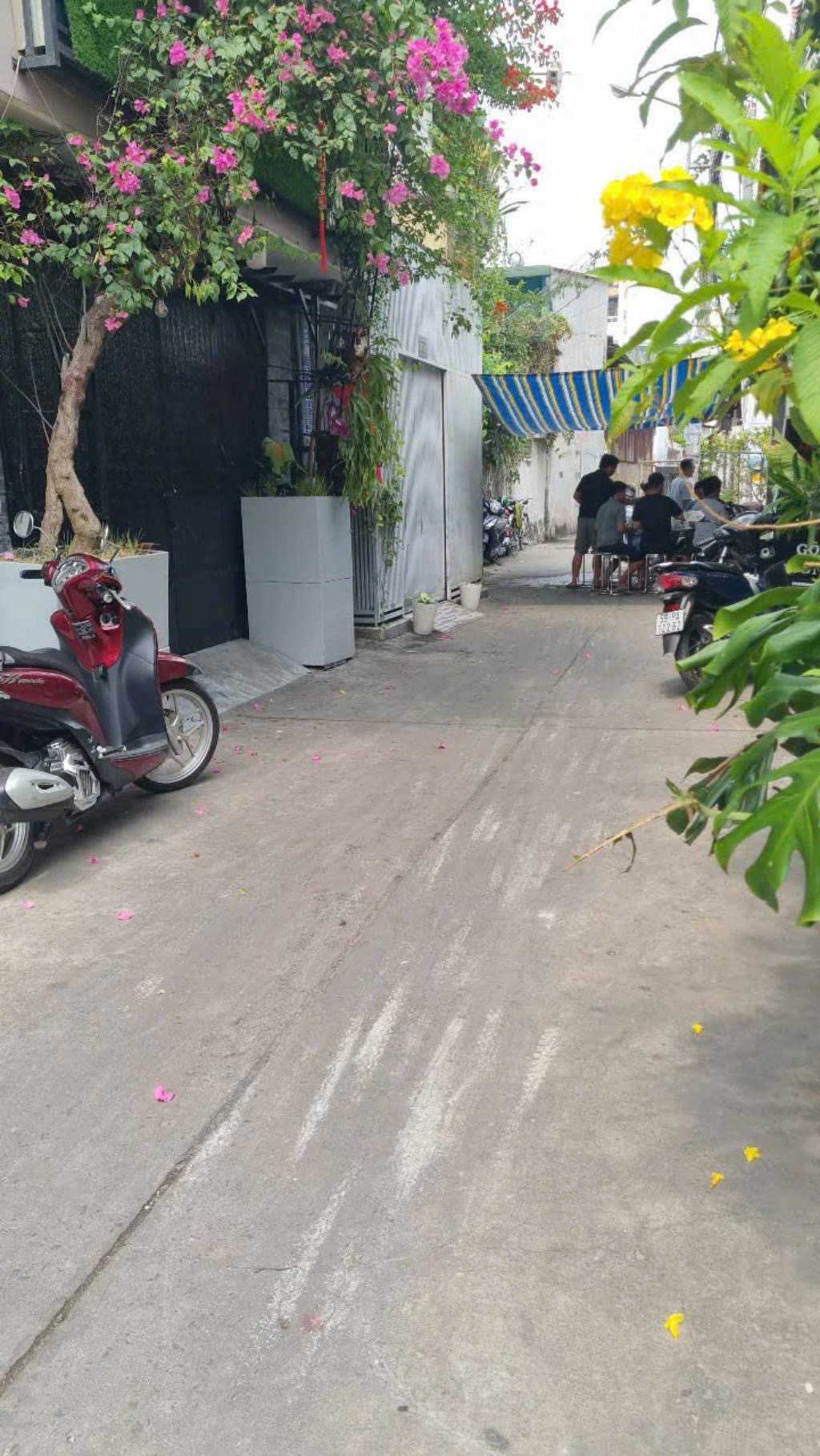 SIÊU PHẨM TRUNG TÂM ĐƯỜNG NGUYỄN VĂN QUÁ 4x6m Hẻm XE HƠI THÔNG -nhỉnh 2Tỷ