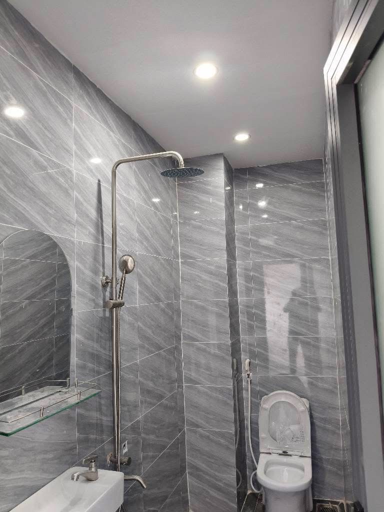 LÔ GỐC 3 MẶT TIỀN CHỈ 5,2 tỷ - HẺM XE HƠI VÀO Ở NGAY ĐƯỜNG TÂN CHÁNH HIỆP QUẬN 12