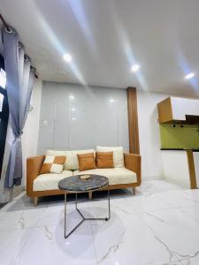 Siêu hiếm nhỉnh 2 tỷ có nhà Sài gòn gần Metro hiệp phú