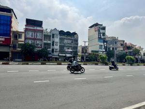 Một căn duy nhất Sát mặt đường Tô ký- ngay cầu vườt quang trung ngang 4.6m