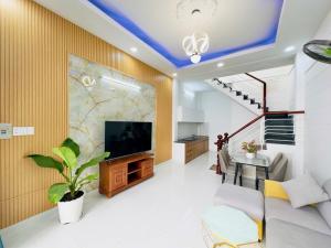 Nhà đẹp hẻm xe hơi thông Lê Văn Khương gần hãng beer Tiger