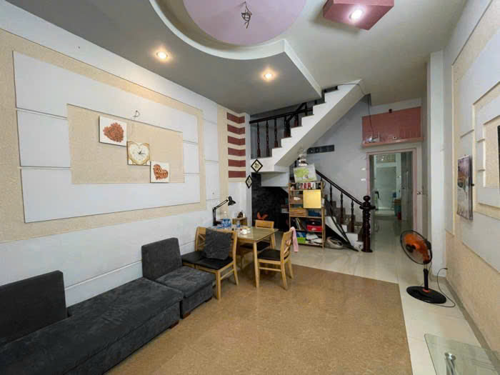 NHÀ ĐẸP Ở LIỀN ĐƯỜNG LÊ ĐÌNH CẨN, TÂN TẠO, BÌNH TÂN, HẺM Ô TÔ ĐỖ CỬA - 65M2