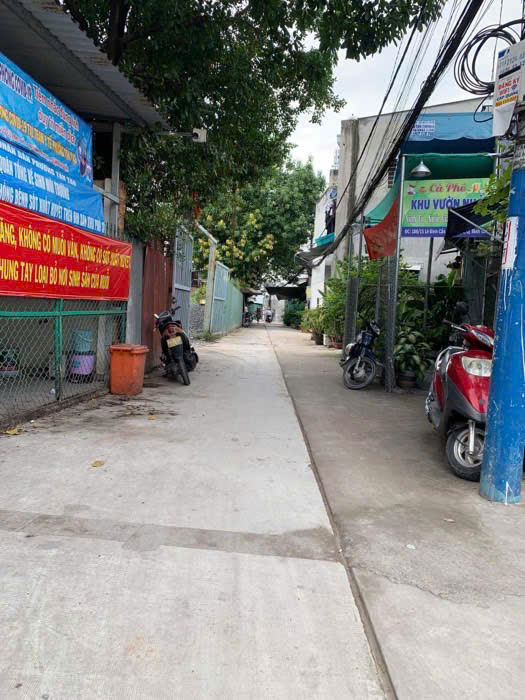 NHÀ ĐẸP Ở LIỀN ĐƯỜNG LÊ ĐÌNH CẨN, TÂN TẠO, BÌNH TÂN, HẺM Ô TÔ ĐỖ CỬA - 65M2