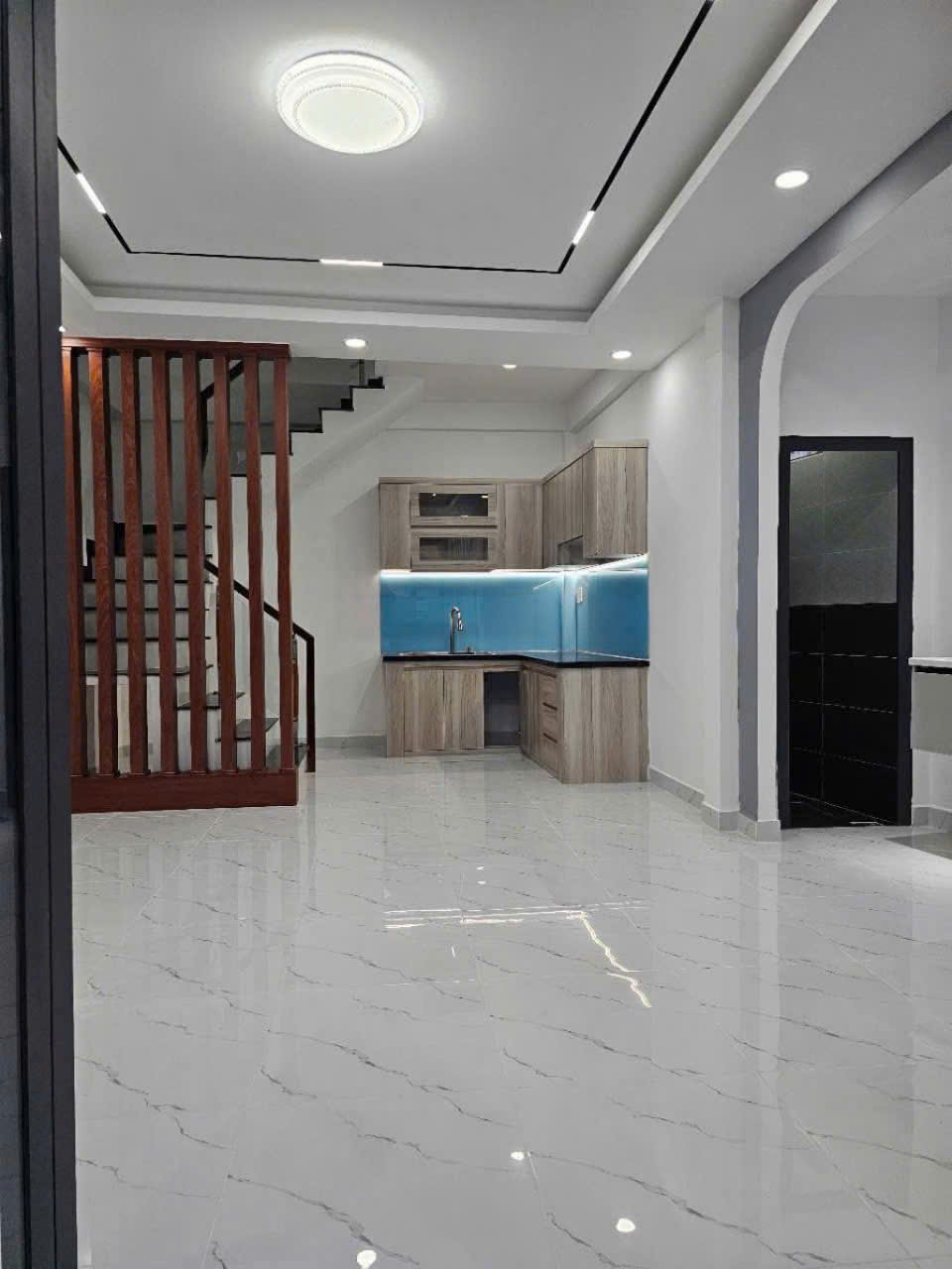 NHÀ ĐẸP HIỆN ĐẠI HẺM OTO THÔNG - TẠI P10, TÂN BÌNH