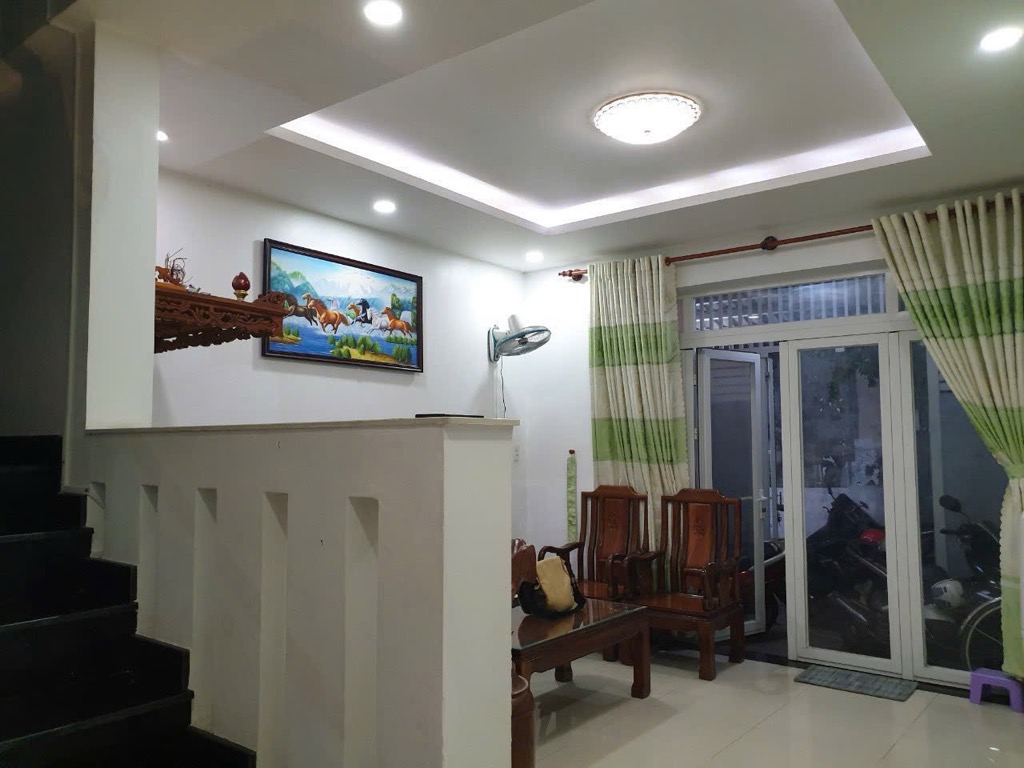 NHÀ ĐẸP Ở NGAY BÊN CẠNH TRUNG TÂM THƯƠNG MẠI GIGAMALL PHAM VĂN ĐỒNG THỦ ĐỨC