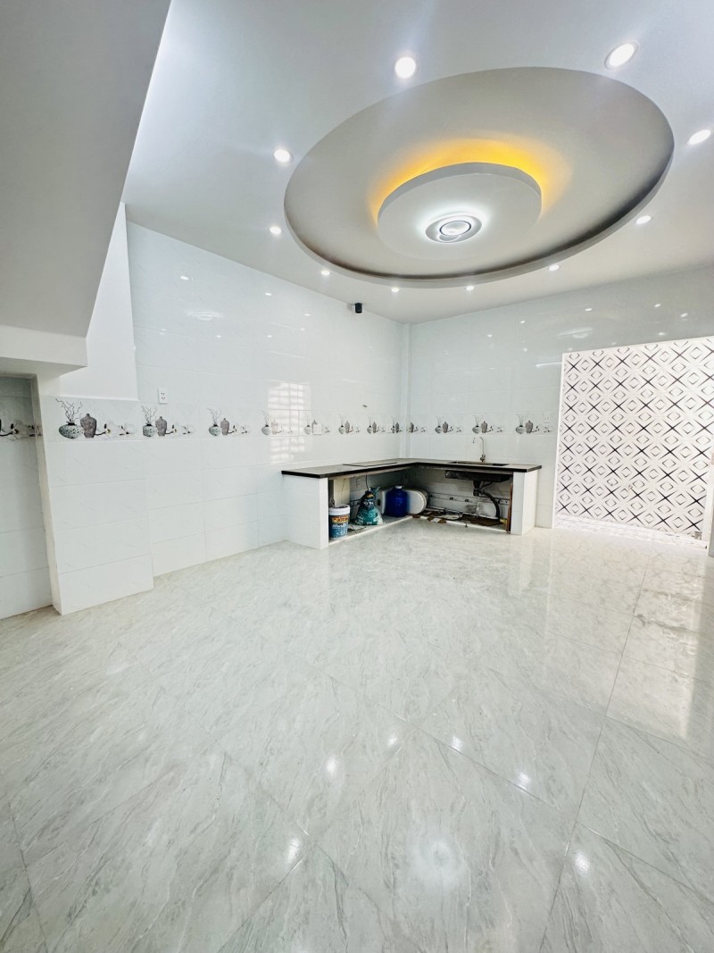 Bán nhà 3 tầng mới xây đường Kha Vạn Cân, phường Linh Chiểu, TP Thủ Đức, 60m2, nhỉnh 5 tỷ