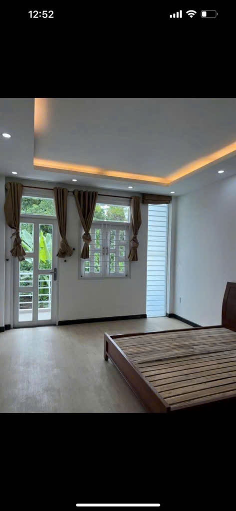 Nhà 3 tầng đẹp lung linh, đường Nguyễn Duy Trinh, phường Bình Trưng Tây, Quận 2, nhỉnh 6tỷ