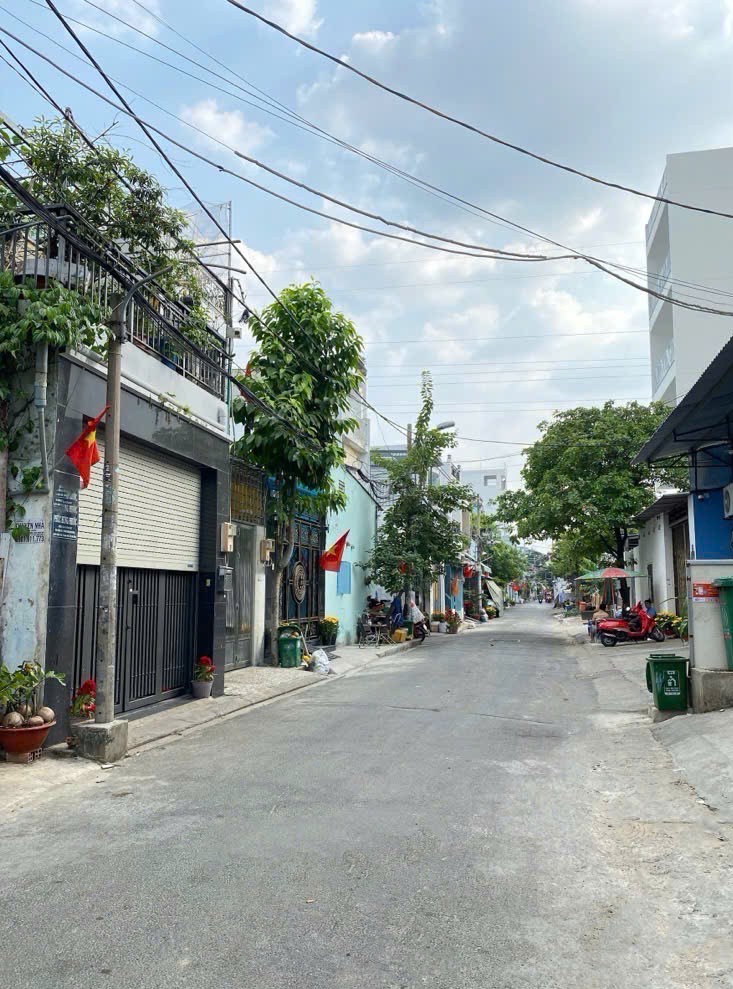 CẦN BÁN GẤP NHÀ ĐS 4, BÌNH TÂN, NHÀ ĐẸP Ở NGAY, GIÁ 6.7 TỶ (TL NHẸ)