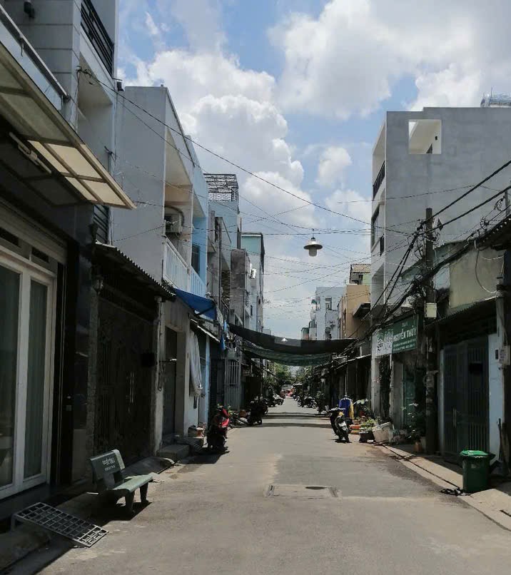 NHÀ ĐẸP KHU VIP DÂN TRÍ, ĐS9, BÌNH TÂN, GIÁ CHỈ HƠN 4 TỶ