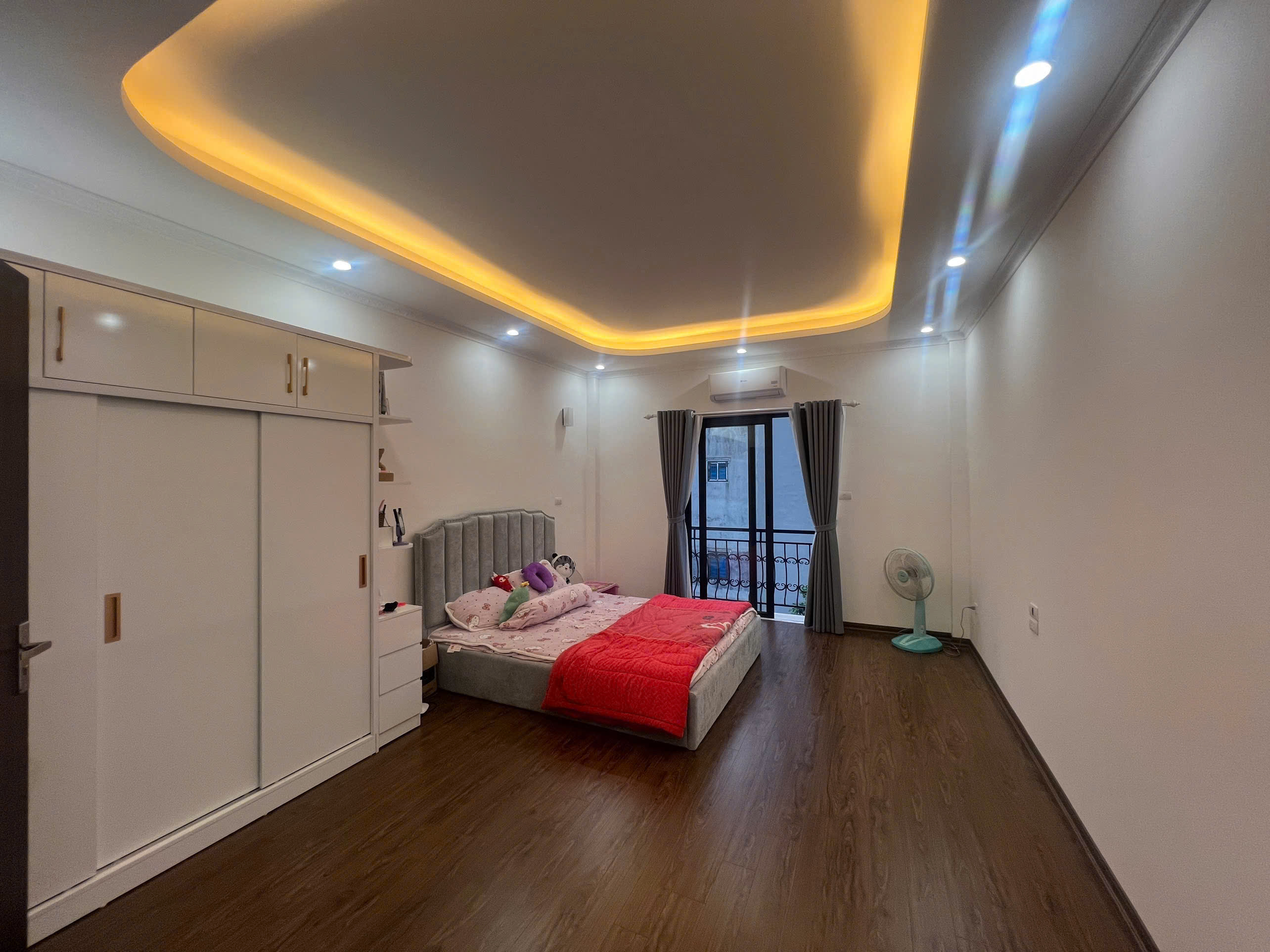 * CẦN BÁN LÔ GÓC NGỌC THUỴ- CẠNH TRƯỜNG VIỆT PHÁP- 45M2- MT3,6M2- GIÁ 7,5TỶ- Ô TÔ GẦN NHÀ- 50M RA Ô TÔ TRÁNH- KHU DÂN TRÍ CAO- AN SINH ĐỈNH. 