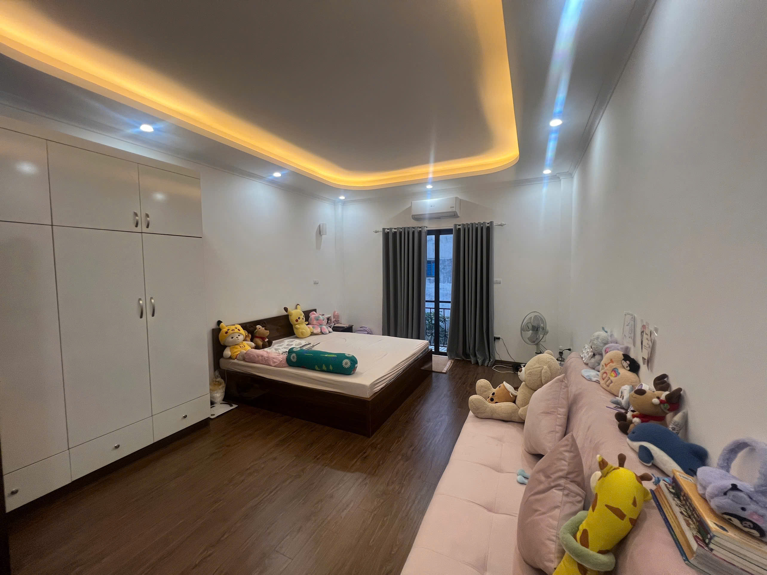 * CẦN BÁN LÔ GÓC NGỌC THUỴ- CẠNH TRƯỜNG VIỆT PHÁP- 45M2- MT3,6M2- GIÁ 7,5TỶ- Ô TÔ GẦN NHÀ- 50M RA Ô TÔ TRÁNH- KHU DÂN TRÍ CAO- AN SINH ĐỈNH. 