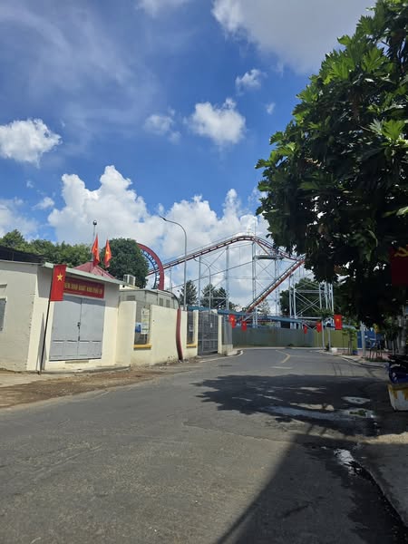 TRUNG TÂM Q11 - LẠC LONG QUÂN - NHÀ MẶT TIỀN HẺM NHỰA 16M - KINH DOANH ĐA NGÀNH - 2 TẦNG - GIÁ 11.x TỶ TL .