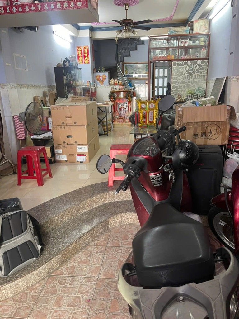 NHÀ BÁN Q11 - LẠC LONG QUÂN NGAY ĐẦM SEN - 4 TẦNG BTCT - 43M² ( 3.7 × 12M) - CHỈ 8.x  TỶ TL