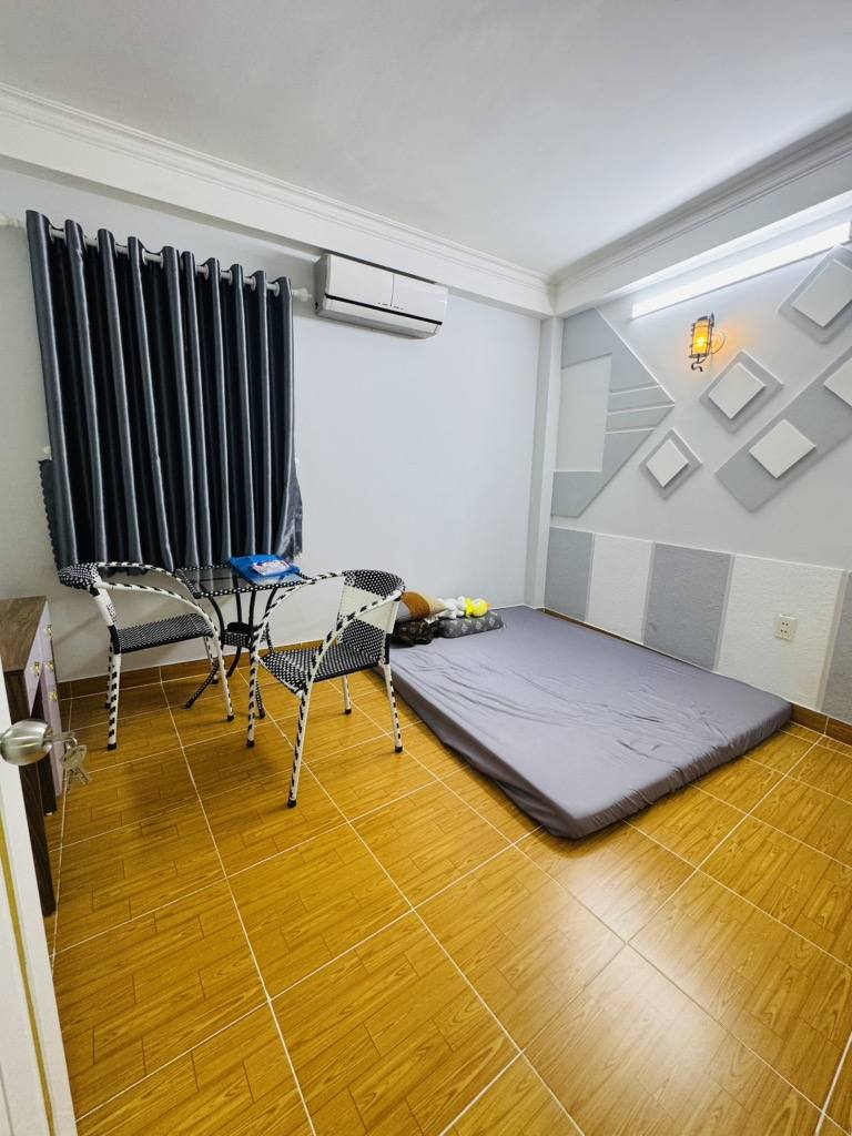 NHÀ ĐẸP Q11 VÔ Ở NGAY - ÂU CƠ - 42m² - 4 TẦNG - 4 PN -  HẺM 4M - GIÁ 5.9 TỶ TL .