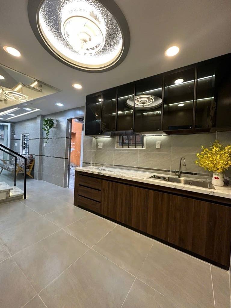 BÁN NHÀ TRUNG TÂM CHỢ THIẾC Q11 - PHÓ CƠ ĐIỀU - 3 TẦNG BTCT - 28M² ( 3.5 × 9m ) - NHỈNH 4 TỶ TL