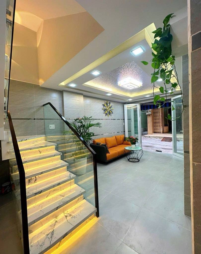 BÁN NHÀ TRUNG TÂM CHỢ THIẾC Q11 - PHÓ CƠ ĐIỀU - 3 TẦNG BTCT - 28M² ( 3.5 × 9m ) - NHỈNH 4 TỶ TL