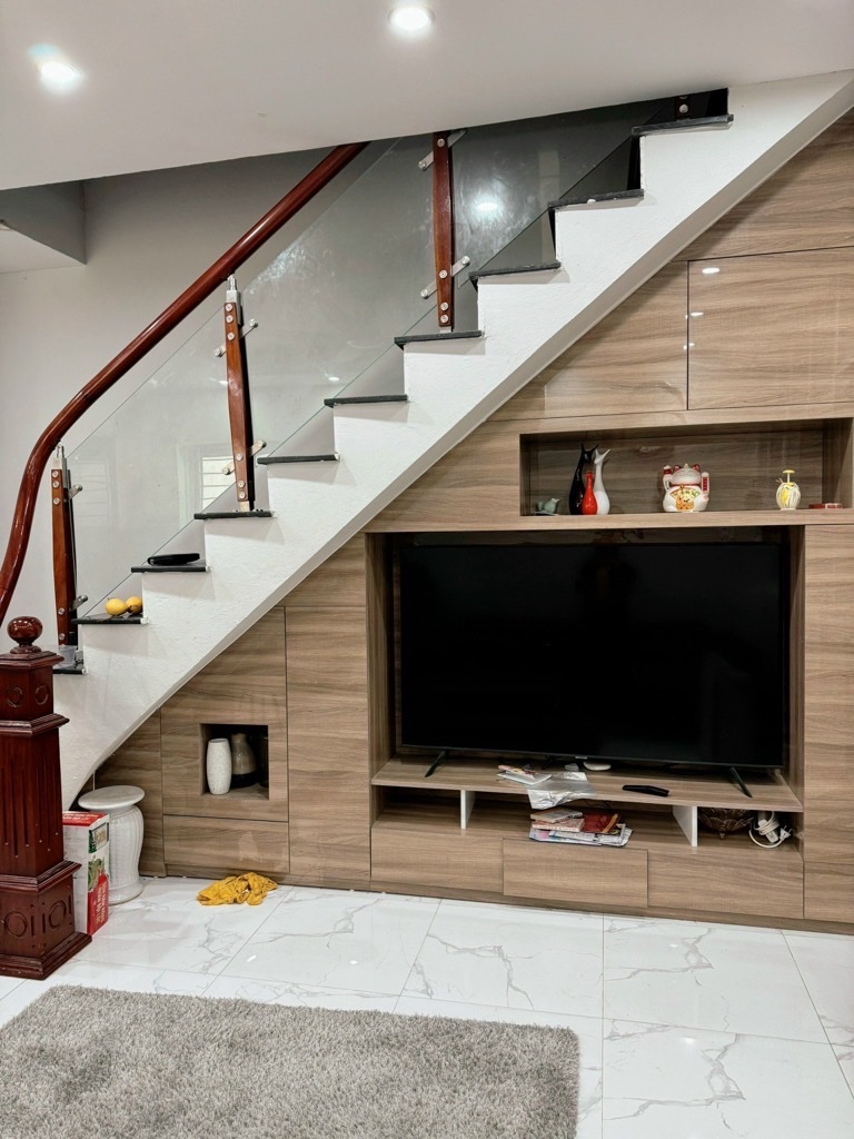 Bán nhà Âu Cơ, VF9 đỗ cửa, thiết kế hiện đại, 70m2, 4.6 tỷ