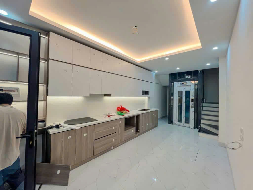 Bán nhà Bát Khối 90m, 7 tầng kinh doanh dòng tiền, thang máy 16.5 tỷ