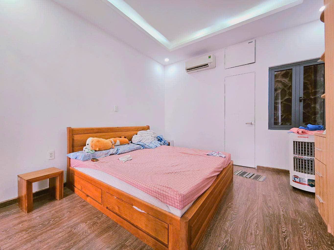 Nhà 5 Tầng Sang Trọng Kết Cấu Vững Chắc, Thông Số Đẹp, Giá Tốt 7.x Tỷ, BTT