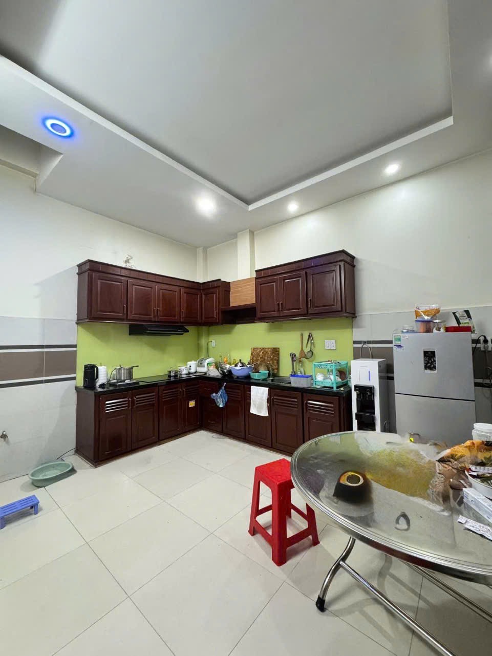 6,9 tỷ Nhà 4T đẹp HXH vô ở ngay. Gần chợ Hiệp Bình. P. Hiệp Bình Chánh