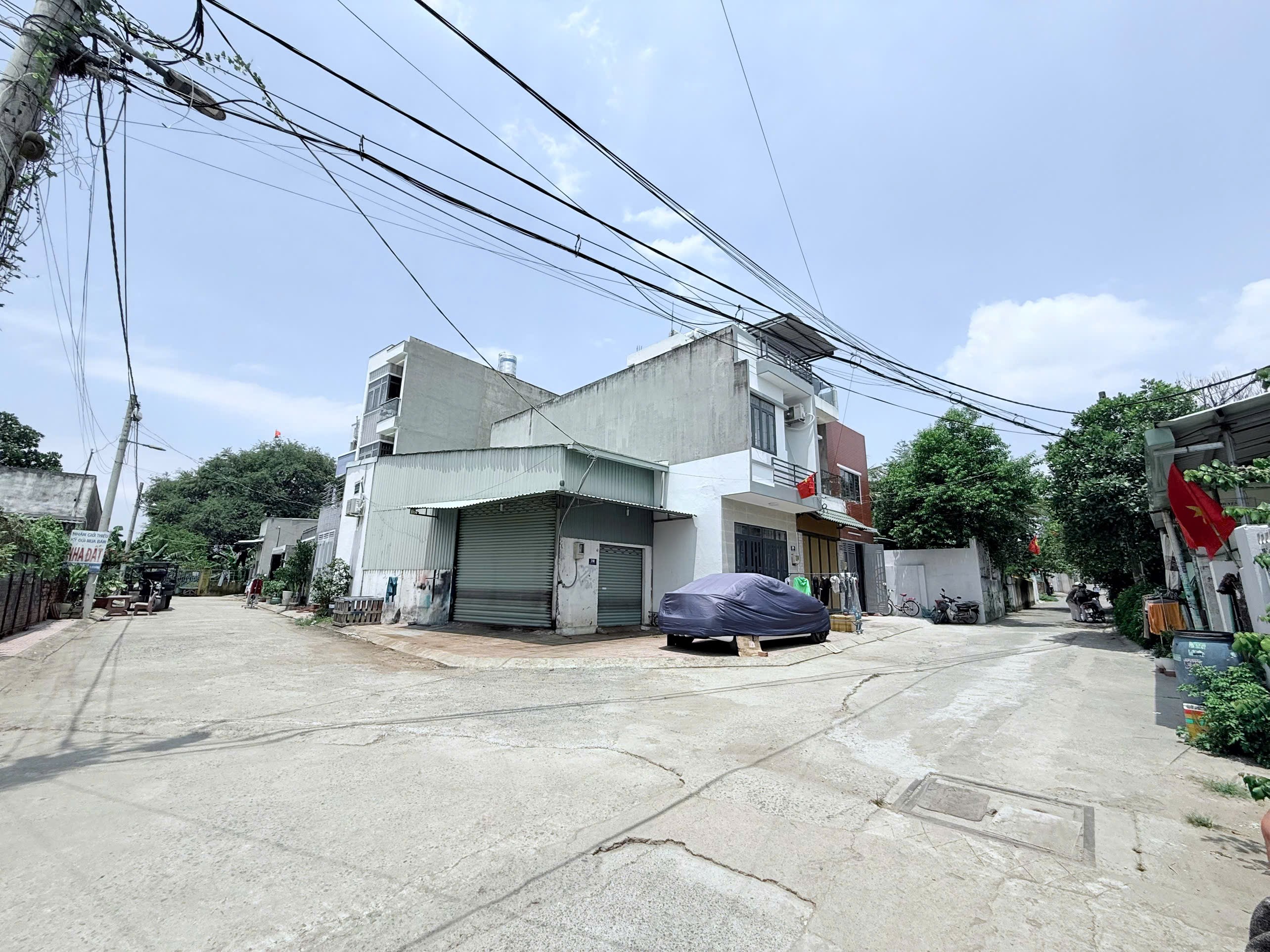 Lô đất Tiềm Năng - Diện tích lớn 72m2 - Hẻm xe hơi 5m - Ngay Nguyễn Xiển Vành Đai 3 - gấp bán nhỉnh 3T