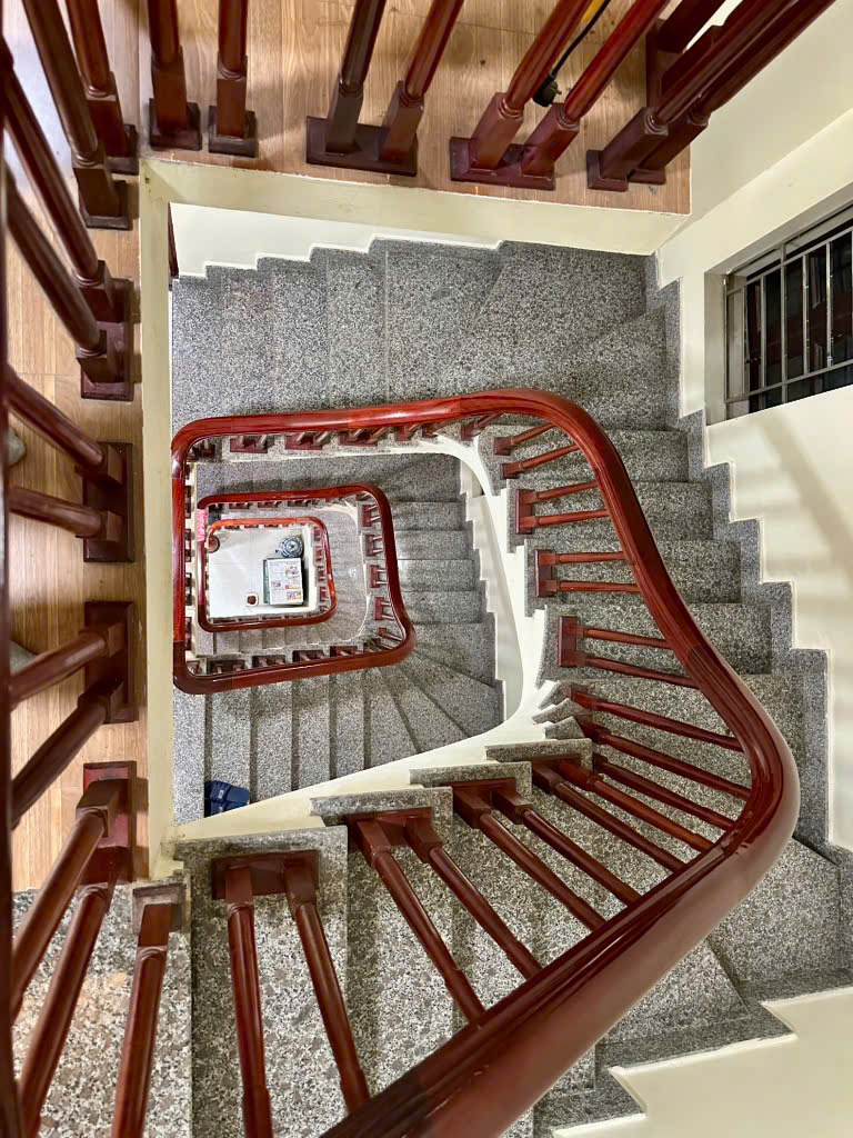 bán nhà Tân Phong, mặt tiền 5m ô tô đỗ cửa , 64m2 x 4 tầng , 9 tỷ3