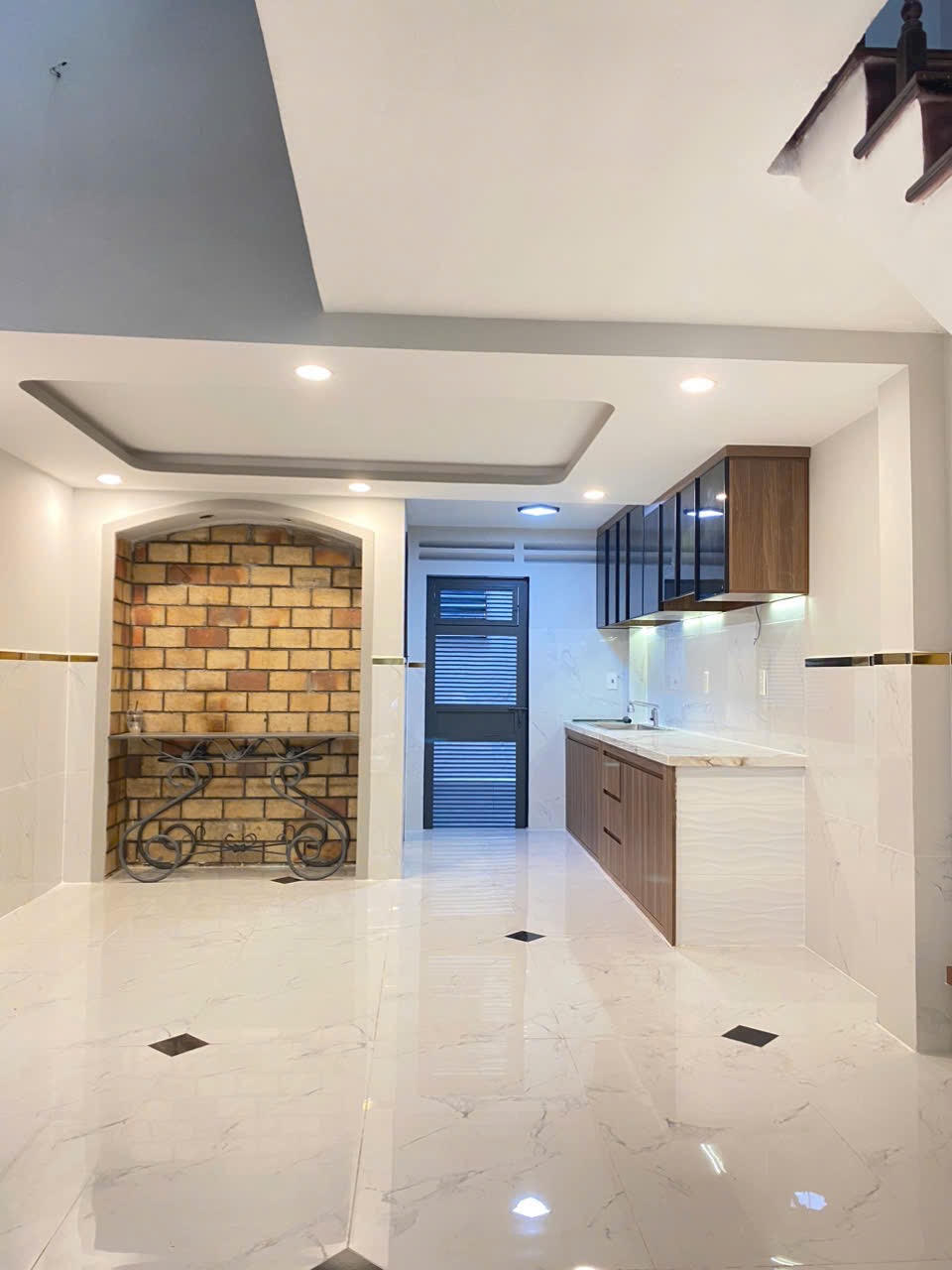 BÁN NHÀ SANG TRỌNG Q11 -TÂN HOÁ - 3 TẦNG - 3.8X 16 - HẺM 4 M THÔNG - GIÁ 8.2 TỶ TL