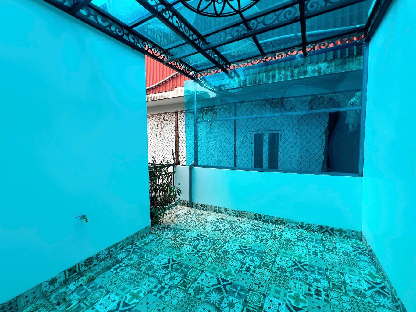 Bán nhà riêng tại Trung Tâm Cầu Giấy - Ô tô vài bước chân - CĂN NỞ HẬU. Chỉ với 333.601,20 USD