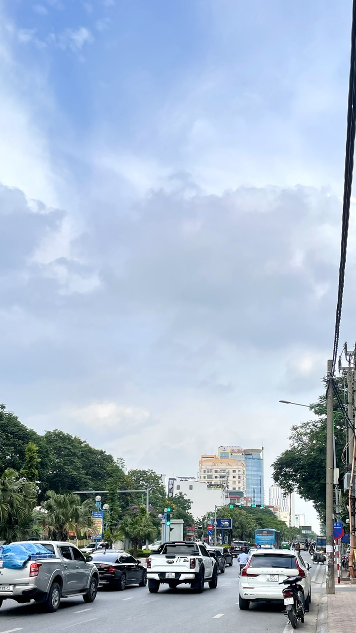 SIÊU PHẨM MẶT PHỐ HOÀNG QUỐC VIỆT DT 93/m2 Giá: 66Tỷ (2 Thoáng) NỞ HẬU