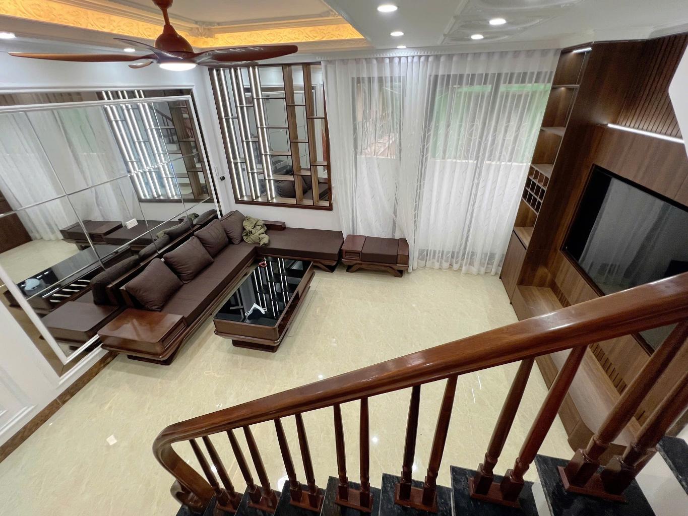 Bán nhà Văn Cao - Ba Đình - Thang máy - Nhà xây mới. DT:54m2 Giá 13,4Tỷ