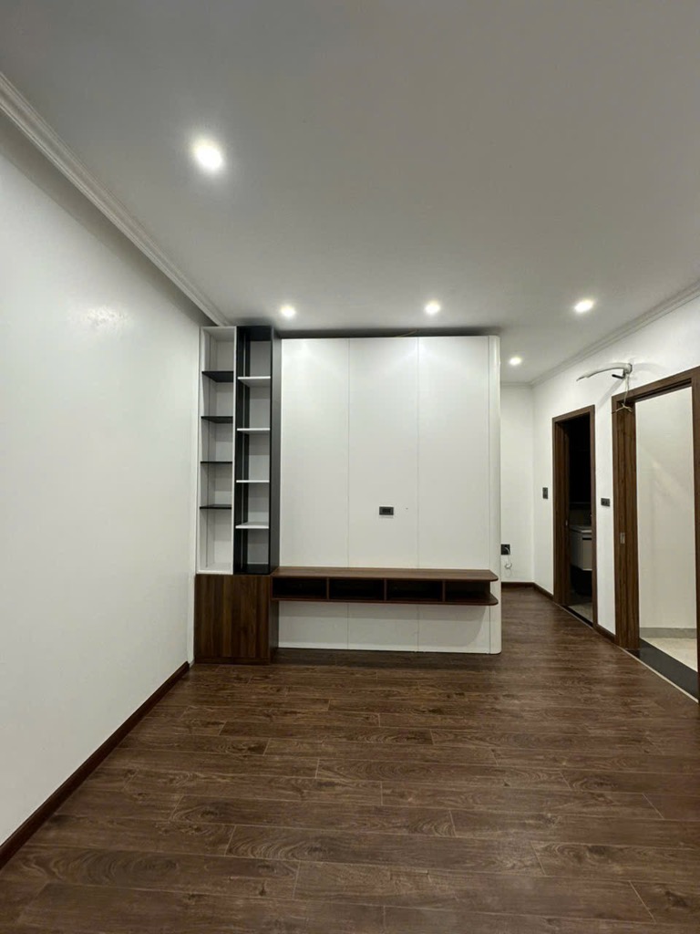 Bán nhà Văn Cao - Ba Đình - Thang máy - Nhà xây mới. DT:54m2 Giá 13,4Tỷ