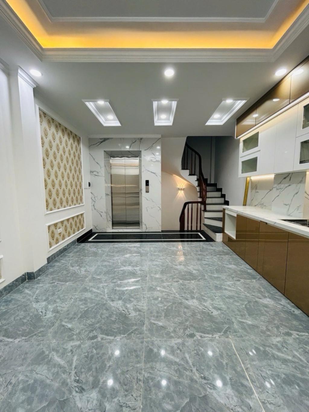 QUANG TRUNG - ĐỐNG ĐA - THANG MÁY - 6 TẦNG - THÔNG SÀN - NỘI THÂT NHẬP KHẨU 12.98TỶ/39M