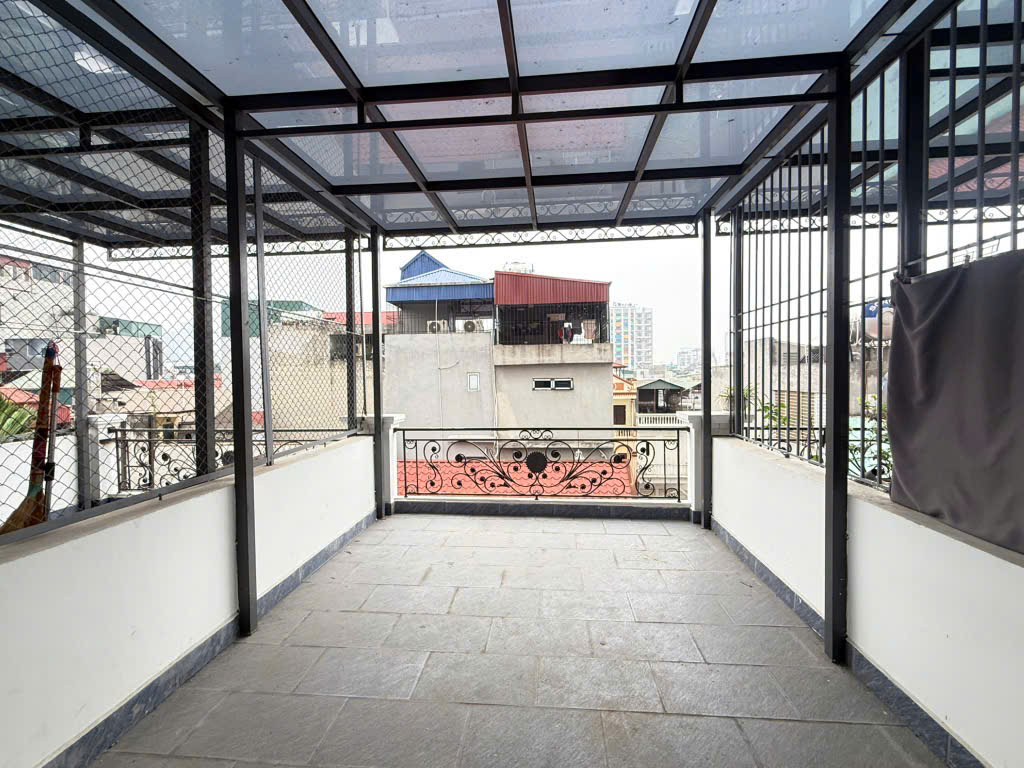 Bán nhà xây mới trung tâm Quận Cầu Giấy - THANG MÁY - GARA Ô TÔ - NỞ HẬ  Dt:48m2 - 15,5 Tỷ