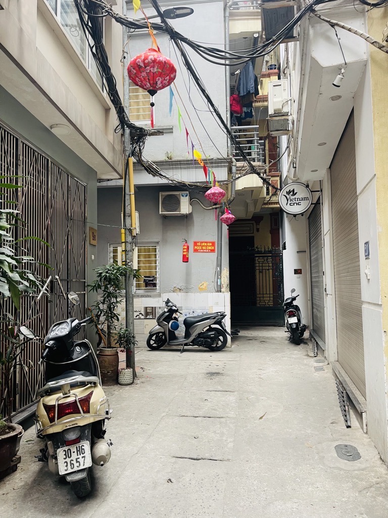 BÁN NHÀ TRUNG TÂM CẦU GIẤY NHỎ XINH 5.25TỶ DT T1 26M (MÃI LỘC) T2,3,4 33M2