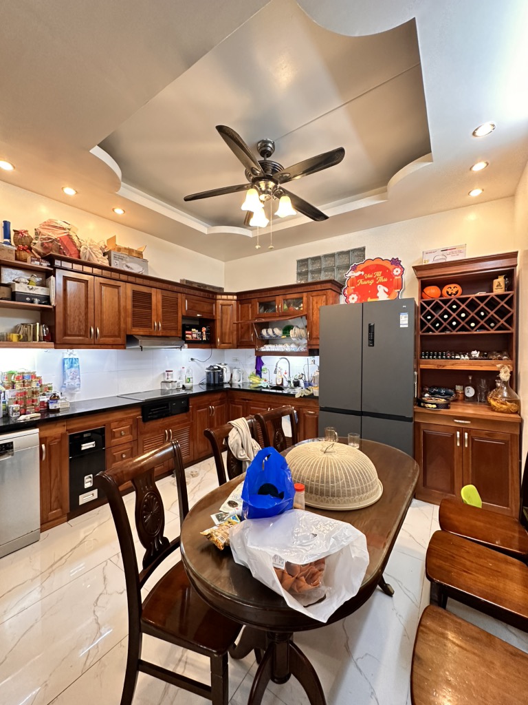 9.3TỶ 46M2 5TẦNG HOÀNG HOA THÁM NỘI THẤT KHỦNG Ở NGAY