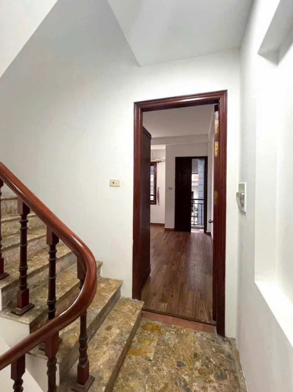 YÊN HÒA CẦU GIẤY 30M GIÁ 6.2 TỶ CHÍNH CHỦ XÂY NỞ HẬU 8CM