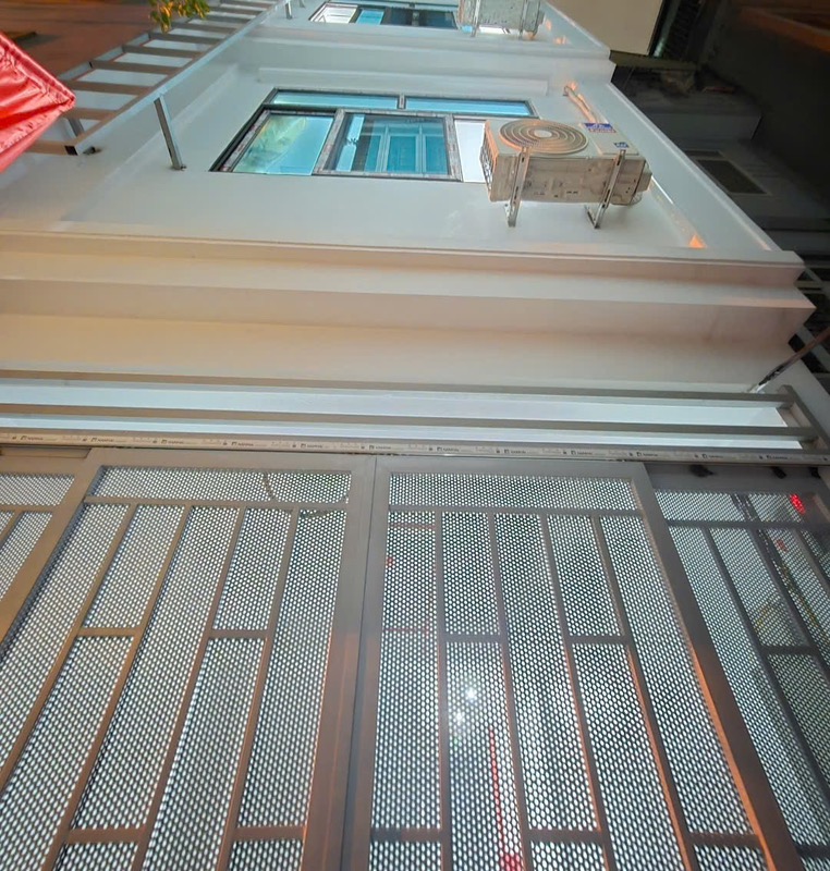 CHỈ CẦN BỎ RA 8 TỶ CÓ NGAY NHÀ ĐẸP TẠI NGÃ TƯ CÂU GIẤY DT LÊN ĐẾN 38M2