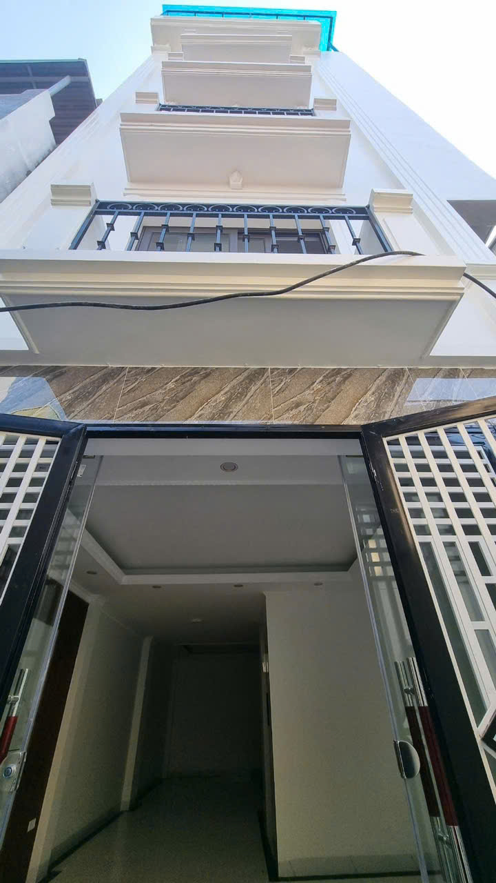 BÁN NHÀ TRẦN QUỐC VƯỢNG DIỆN TÍCH 56M GIÁ 11 TỶ 6 TẦNG NỞ HẬU THANG MÁY