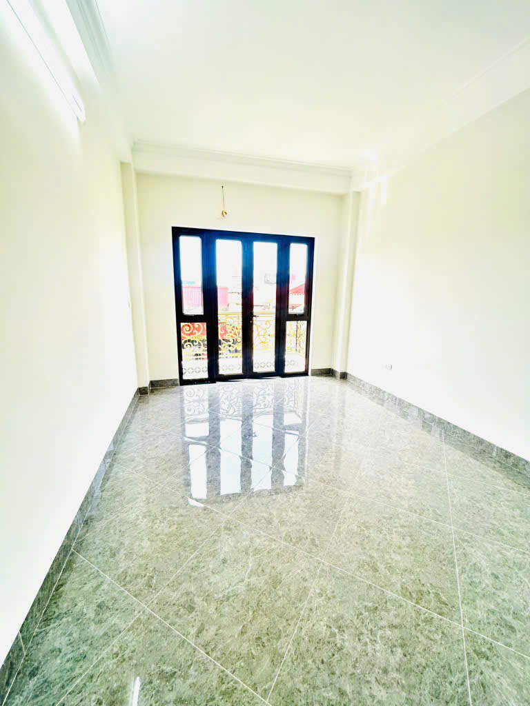 ĐƯỜNG NGUYỄN KHANG QUẬN CẦU GIẤY GIÁ 9.9 TỶ CHO 50M2 6 TẦNG THANG MÁY