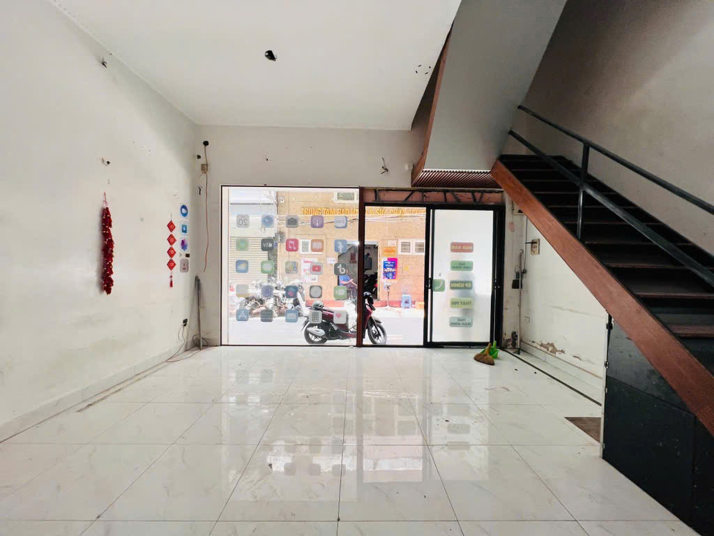 BÁN NHÀ PHÂN LÔ, Ô TÔ TRÁNH, KINH DOANH ĐỈNH TRUNG TÂM CẦU GIẤY DÒNG TIỀN 300TR/NĂM