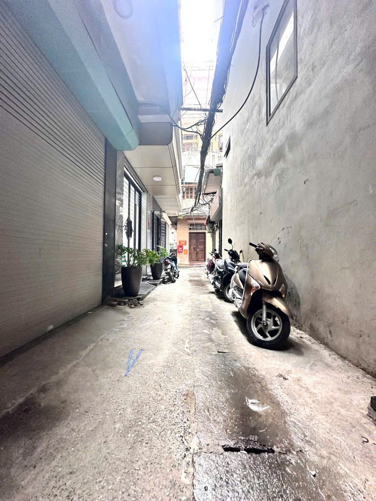 CẦU GIẤY - CỰC PHẨM NHÀ 6 TẦNG THANG MÁY, NỞ HẬU - TRUNG TÂM PHỐ LỚN, CẠNH PHỐ TRẦN THÁI TÔNG - GIẢM SÂU ĐÓN KHÁCH